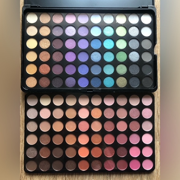 Macys 120 Pan Artistry Eyeshadow Palette-Created for Macys. - Picture 4 of 9